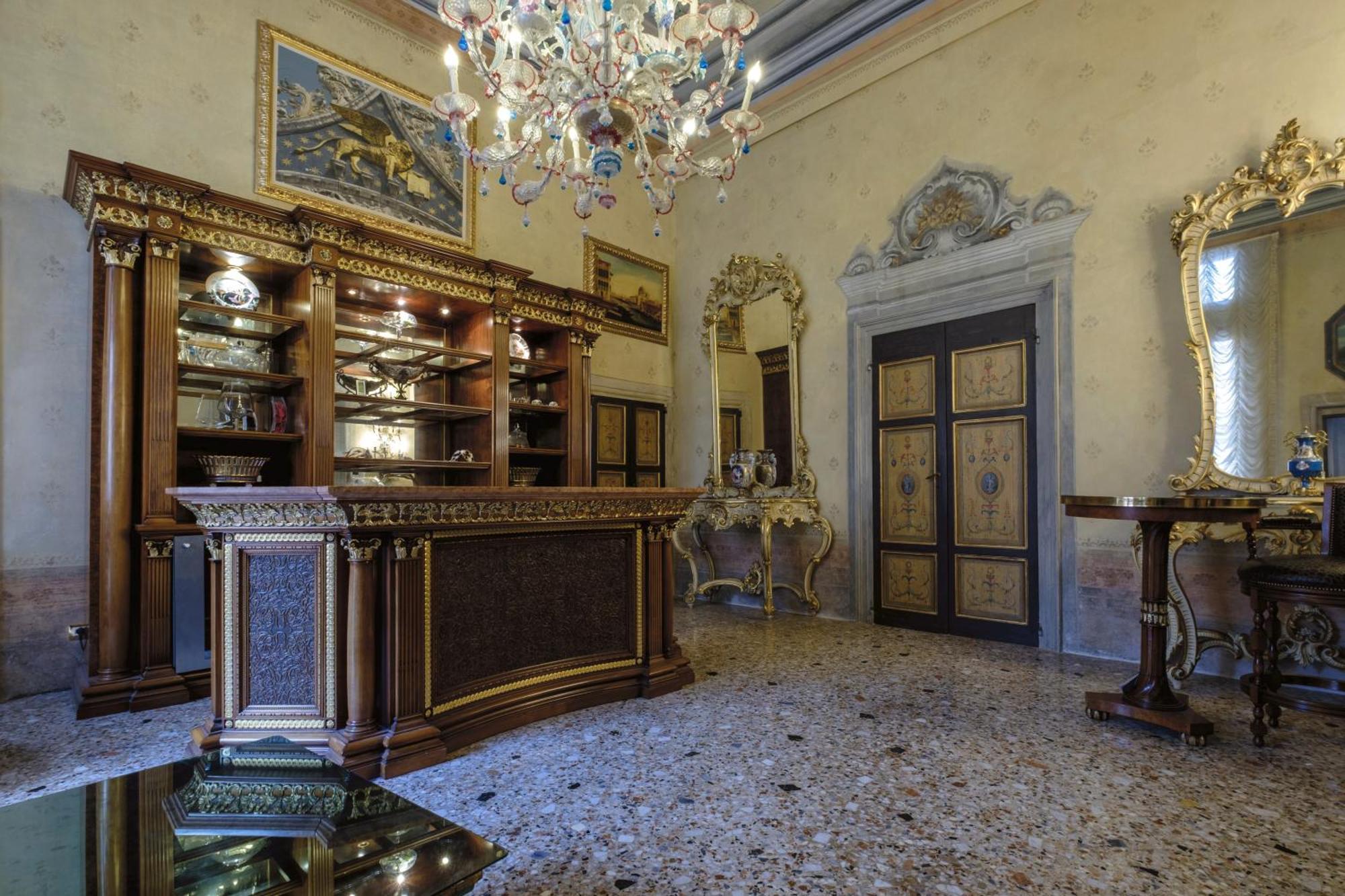 Palazzo Ca' Bernardo By Francesco Molon Hotel Venesia Bagian luar foto