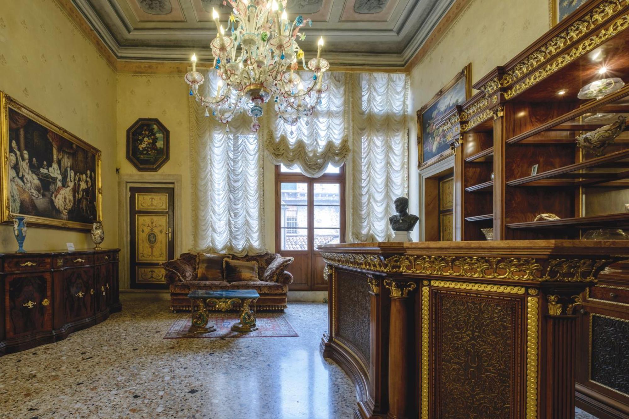 Palazzo Ca' Bernardo By Francesco Molon Hotel Venesia Bagian luar foto