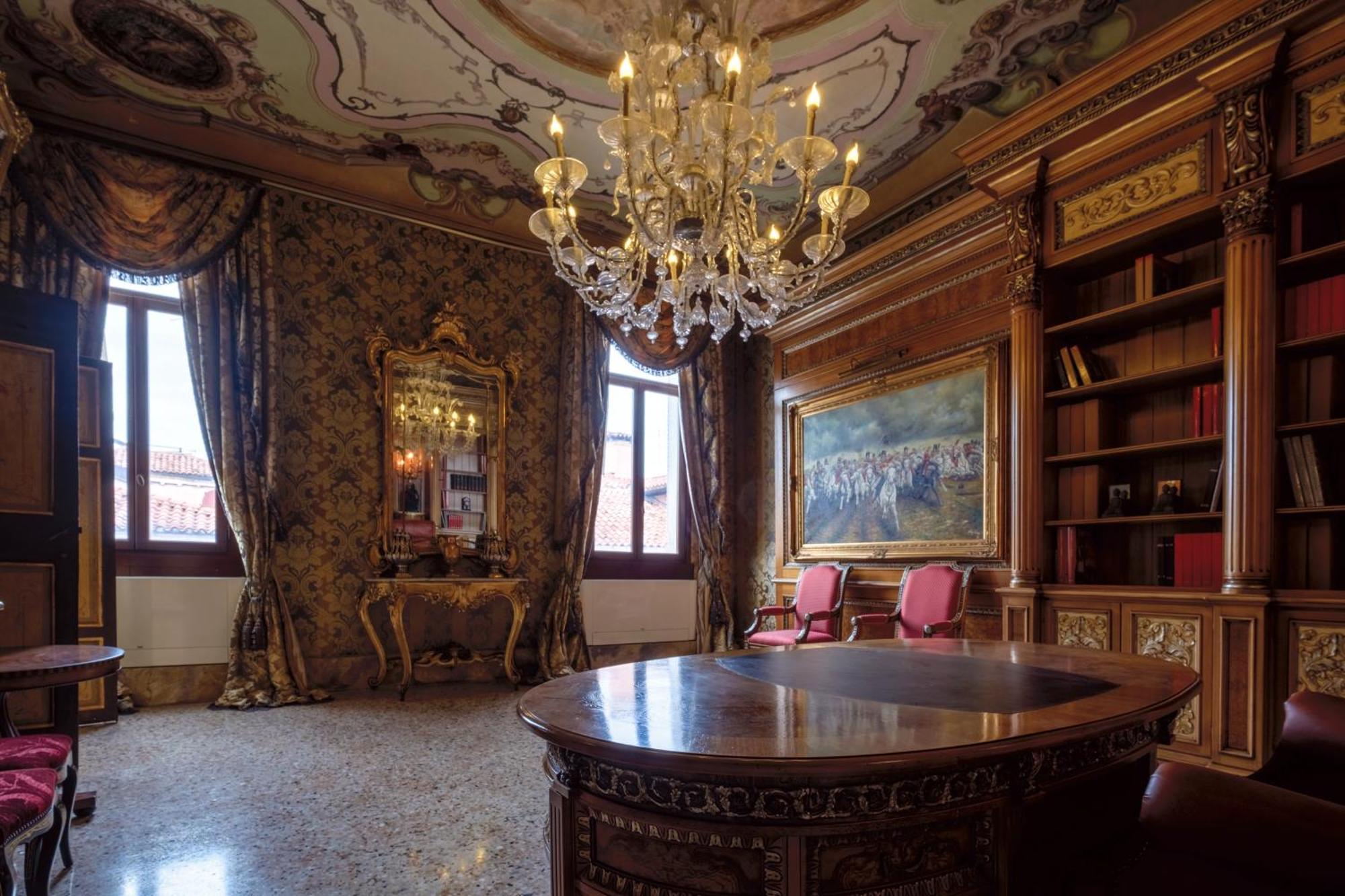Palazzo Ca' Bernardo By Francesco Molon Hotel Venesia Bagian luar foto