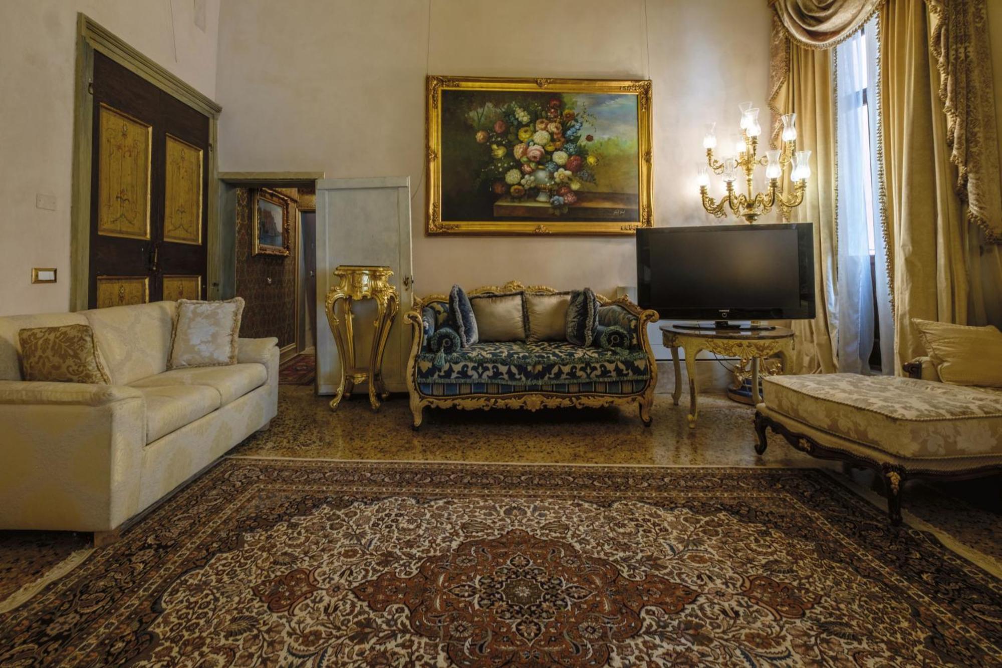 Palazzo Ca' Bernardo By Francesco Molon Hotel Venesia Bagian luar foto